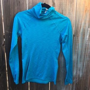 Blue long sleeve top cold gear